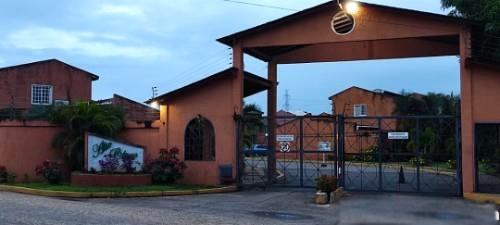 Garita oficial del Conjunto Residencial Alto Claro